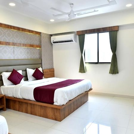 Hotel Royal King By Sky Stays Ahmedabad Exterior foto