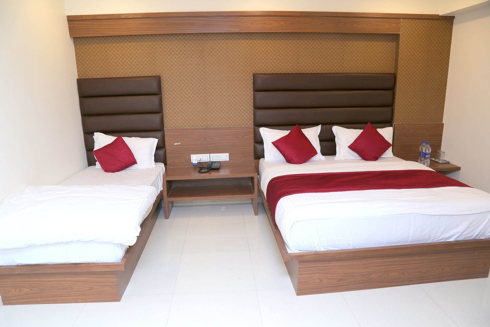 Hotel Royal King By Sky Stays Ahmedabad Exterior foto
