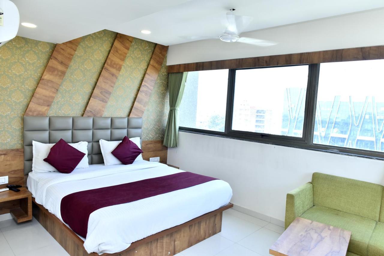 Hotel Royal King By Sky Stays Ahmedabad Exterior foto